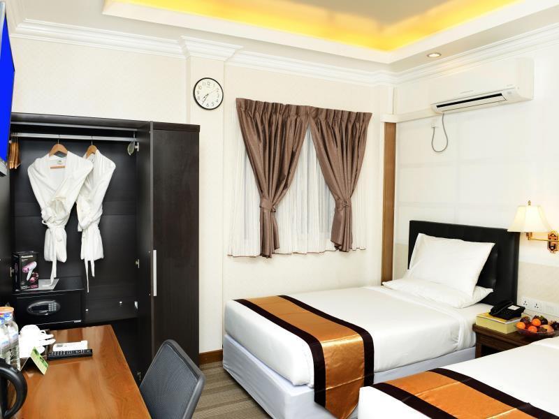 Hotel Grand United - 21St Downtown Yangon Exterior photo